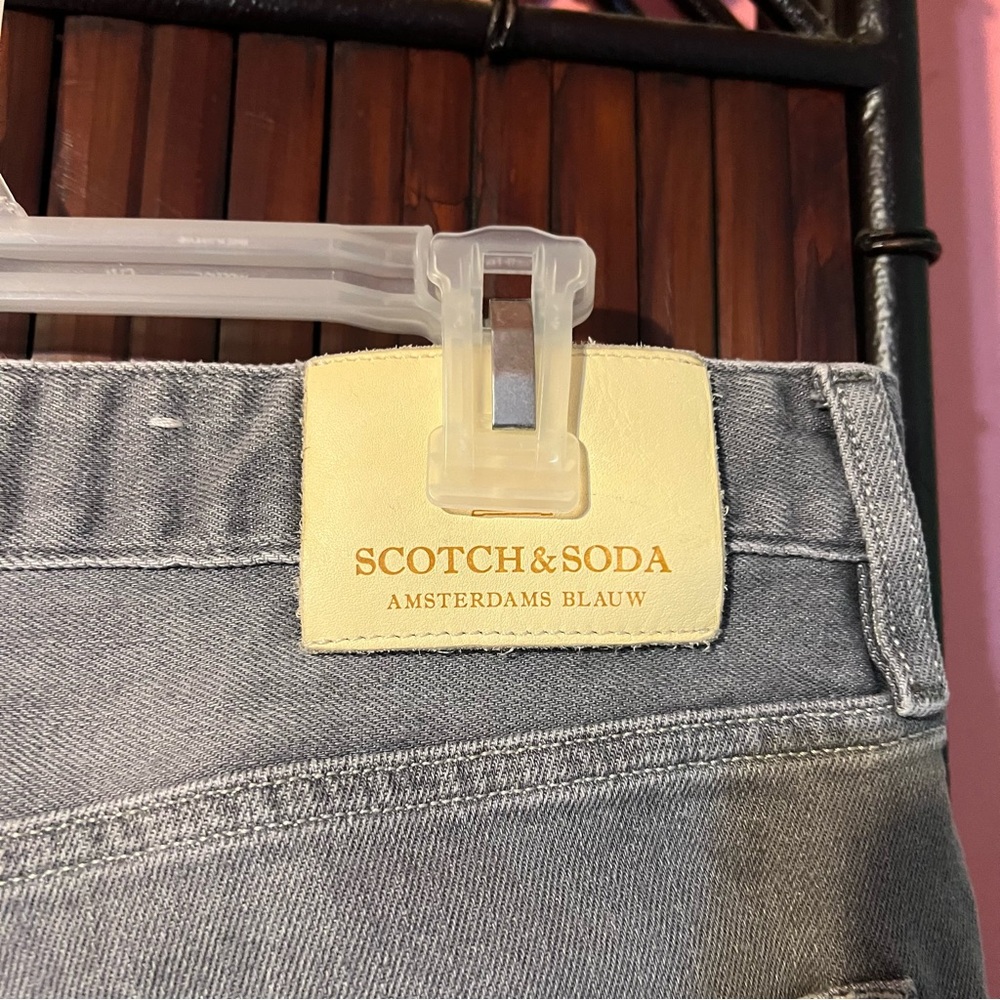 Scotch & Soda Men's Light Gray Straight Jeans - Picture 3 of 9